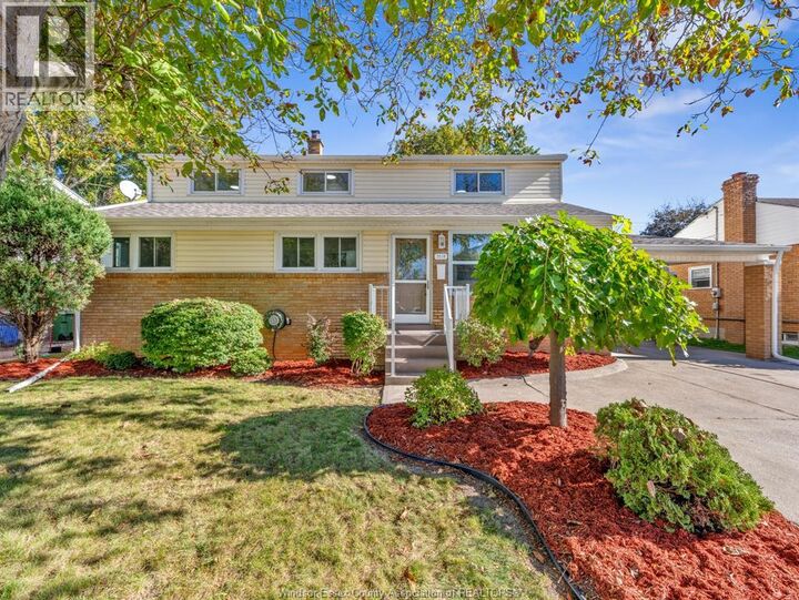 Property Photo:  3518 Woodland Avenue  ON N9E 1Z8 