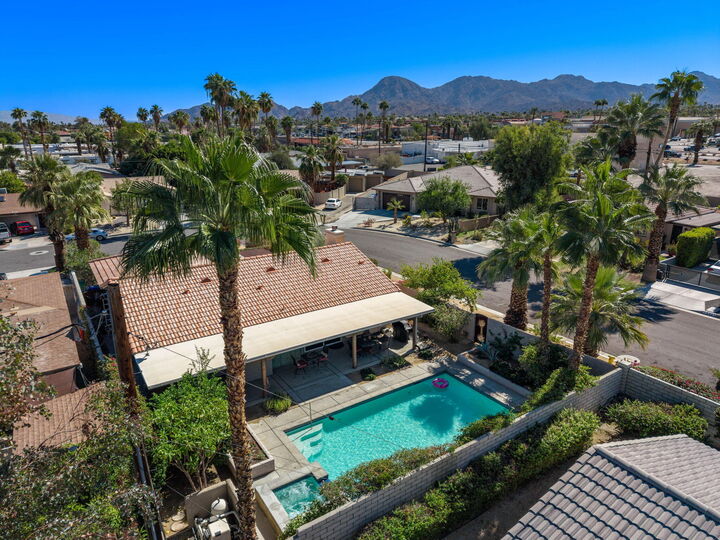 Property Photo: 44825 San Benito Circle CA 92260