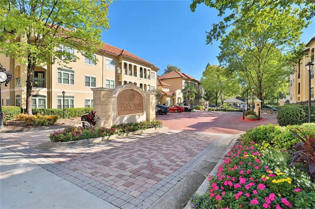 Property Photo: 955 Juniper Street NE 3113 GA 30308