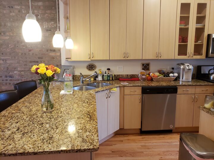 Property Photo: 5946 S Prairie Avenue 2S IL 60637