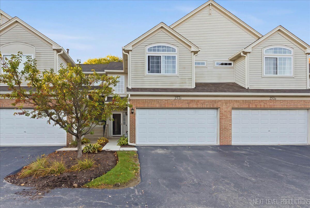 Property Photo:  257 Nicole Drive C  IL 60177 