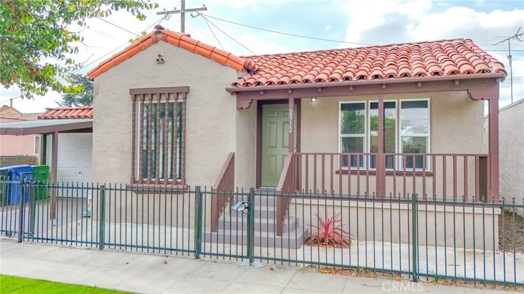 Property Photo:  2512 W 60th Street  CA 90043 