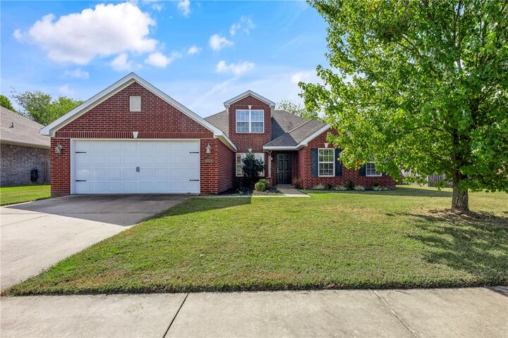 Property Photo:  11723 E Creek Lane  AR 72730 