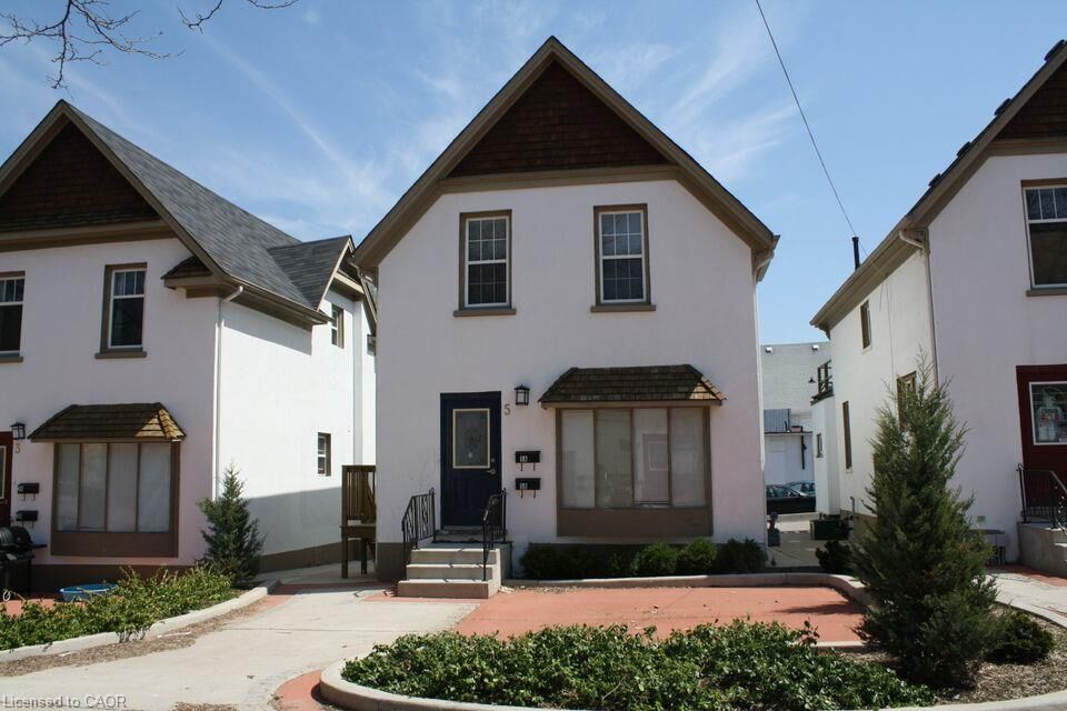 Property Photo:  6 Moyer Street B  ON N2H 2S5 