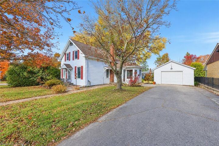 Property Photo:  190 Winewood Avenue  ON P1P 1E7 