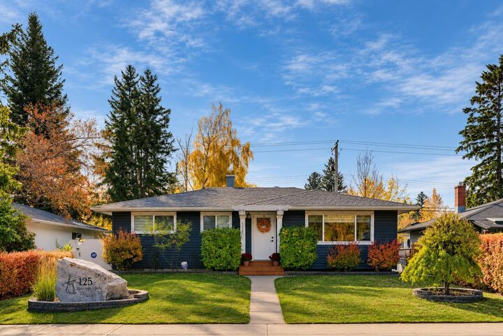Property Photo:  125 Hanover Road SW  AB T2V 3J6 