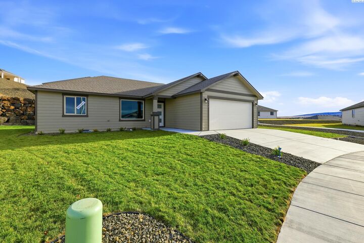 Property Photo:  6448 W 29th Ct  WA 99338 