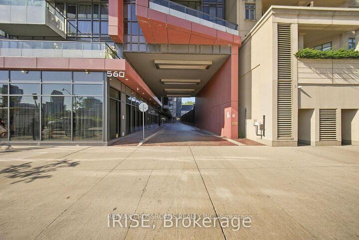 Property Photo:  