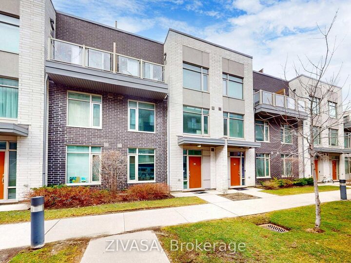 Property Photo:  15 Applewood Lane 92  ON M9C 2Z7 