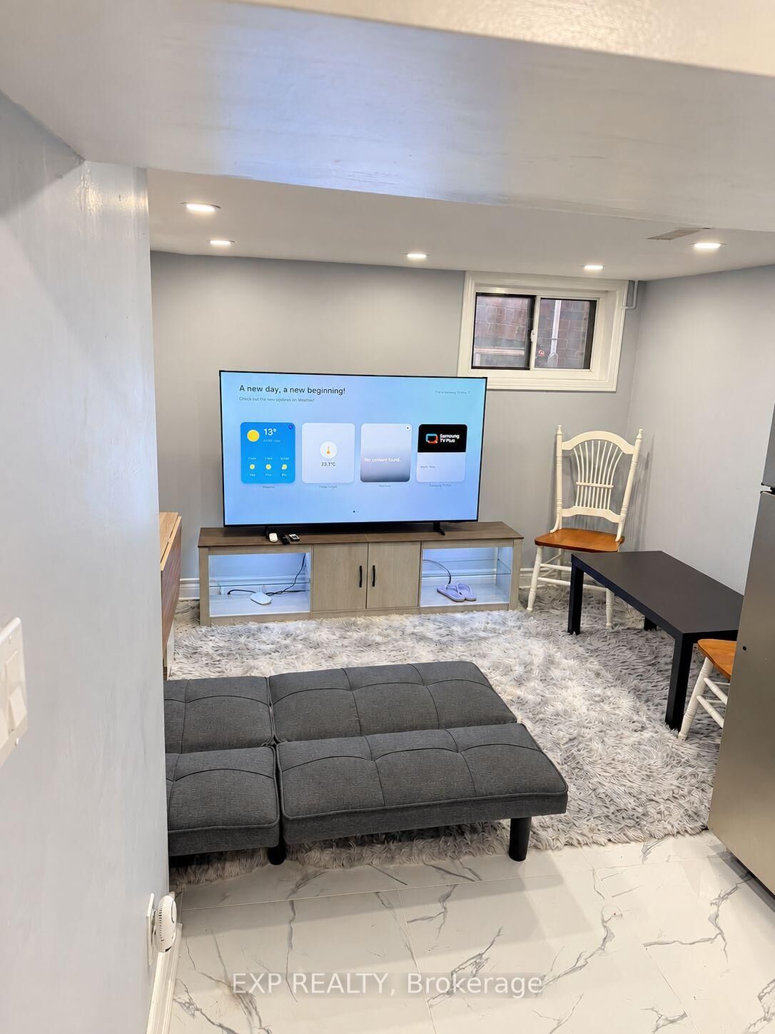 Property Photo:  411 Coxwell Avenue  ON M4L 3B9 