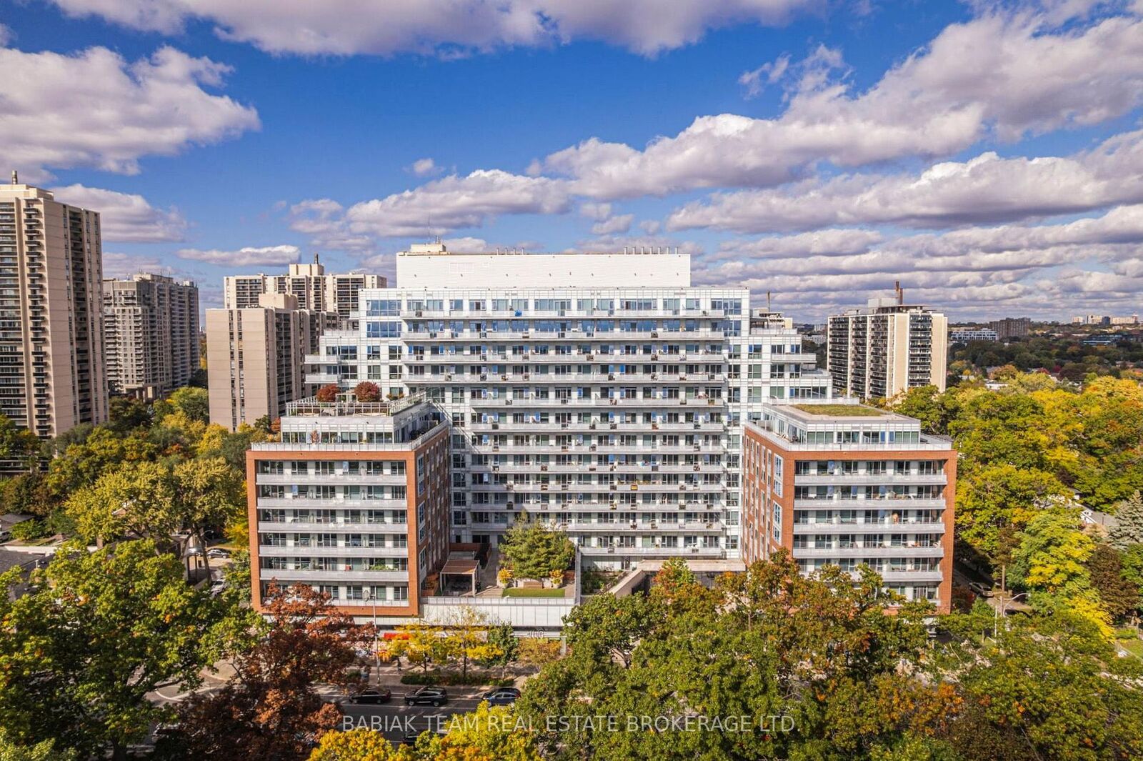 Property Photo:  1830 Bloor Street W 1017  ON M6P 0A2 