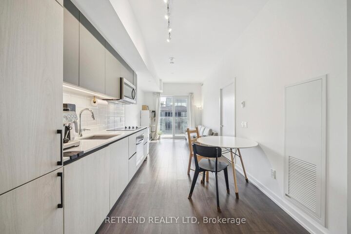 Property Photo:  150 Logan Avenue 714  ON M4M 0E4 