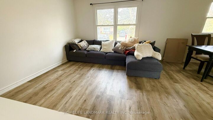 Property Photo:  81 United Square Main Floor  ON M1B 2B9 