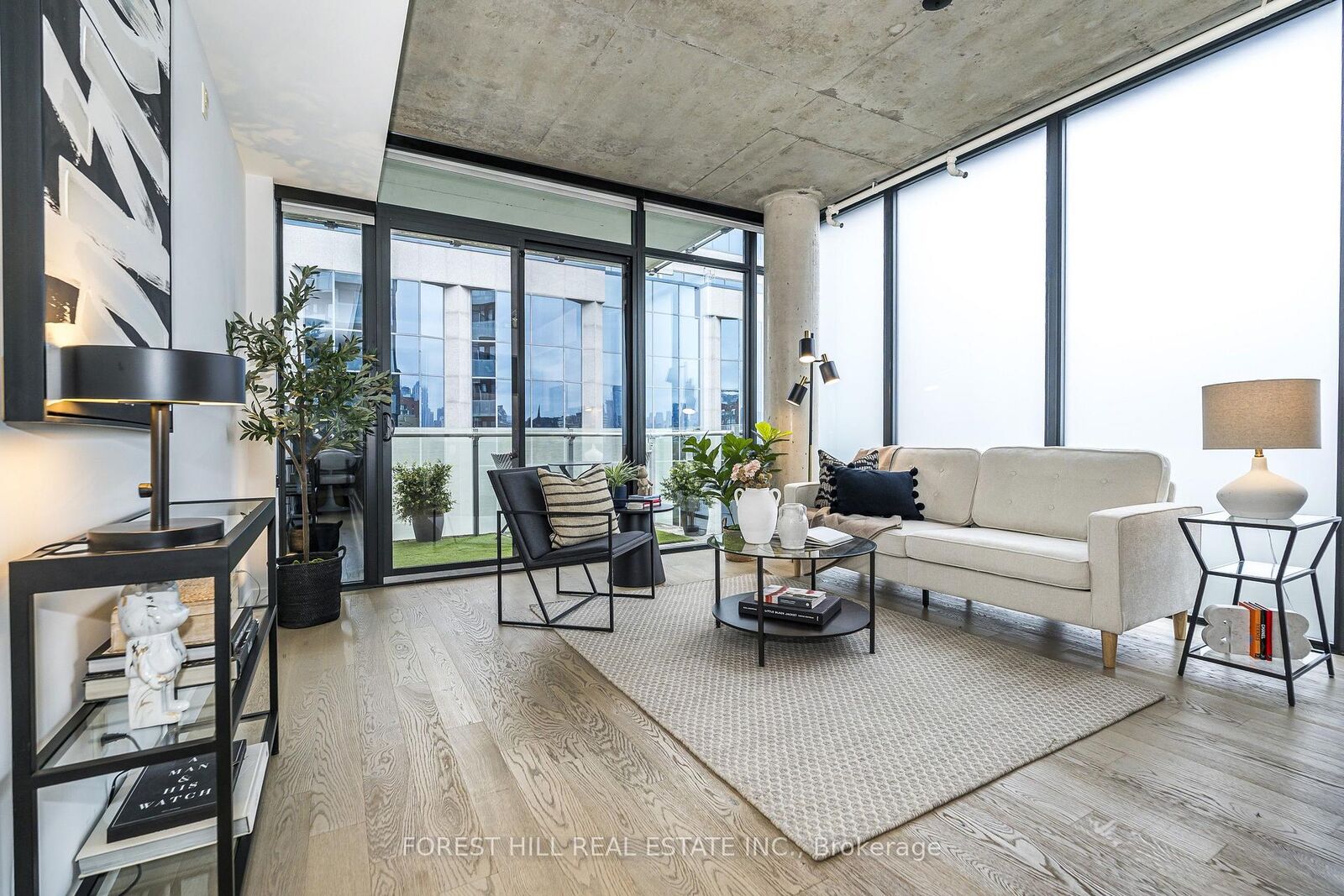 Property Photo: 25 Stafford Street 611 ON M5V 2S2