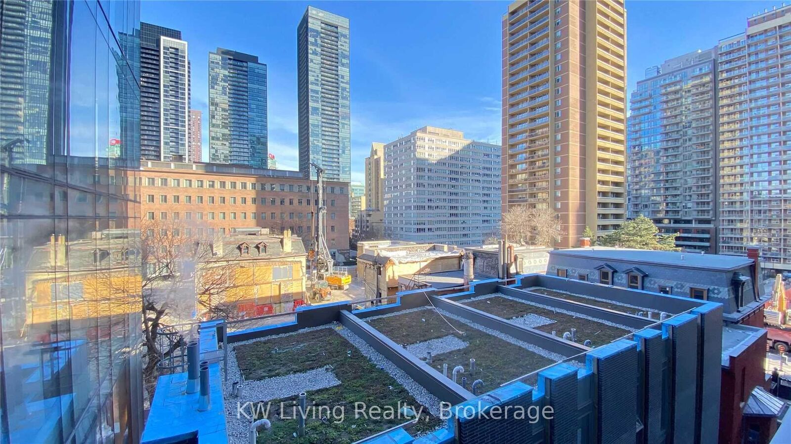 Property Photo:  50 Charles Street E 411  ON M4Y 0C3 