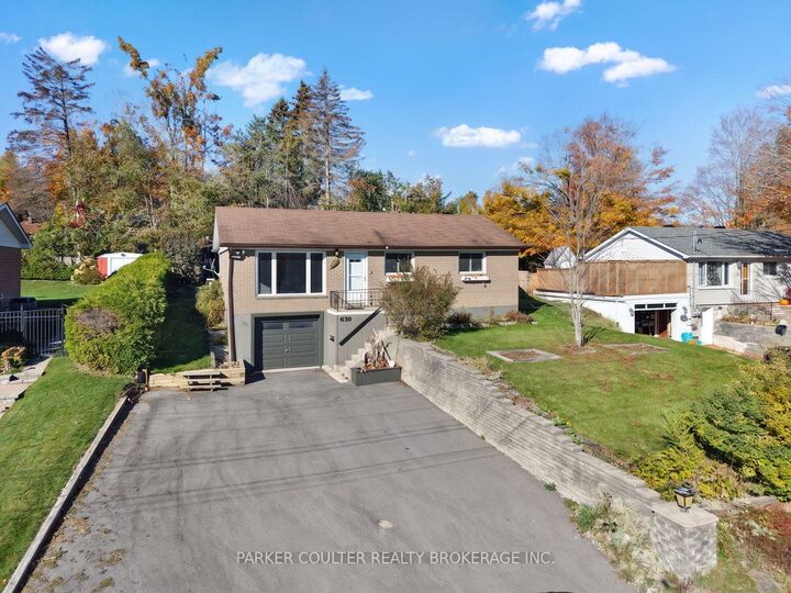 Property Photo: 636 Mississaga Street W ON L3V 3C6