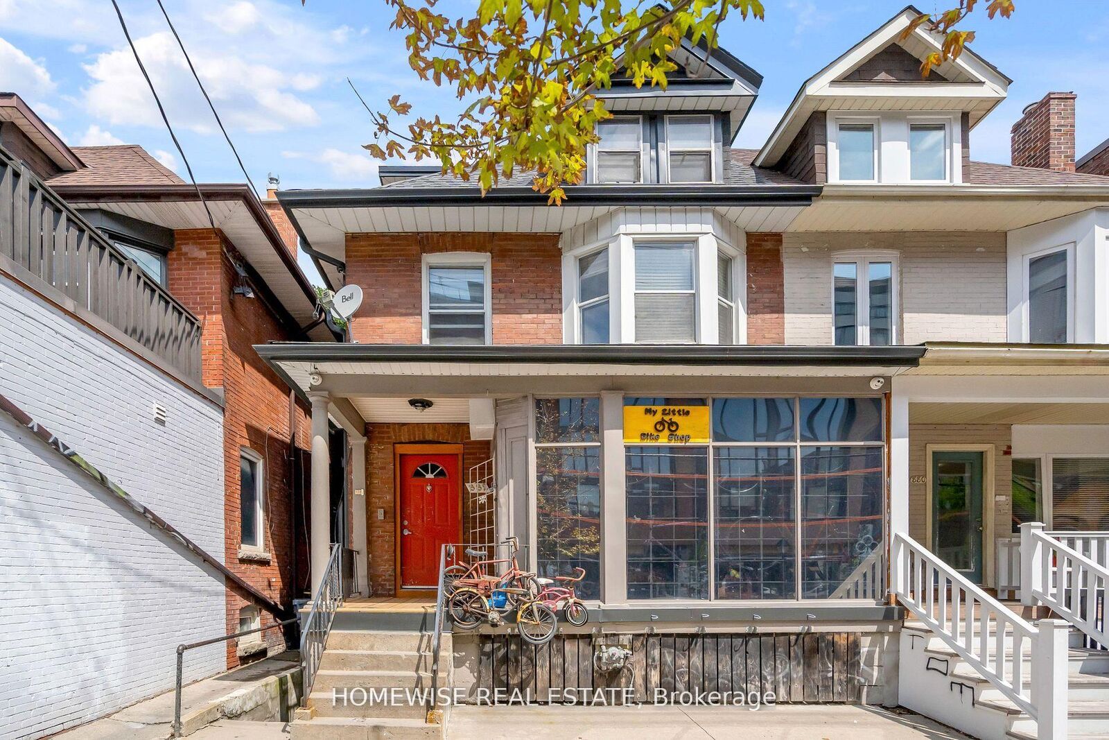 Property Photo:  882 College Street 5  ON M6H 1A3 