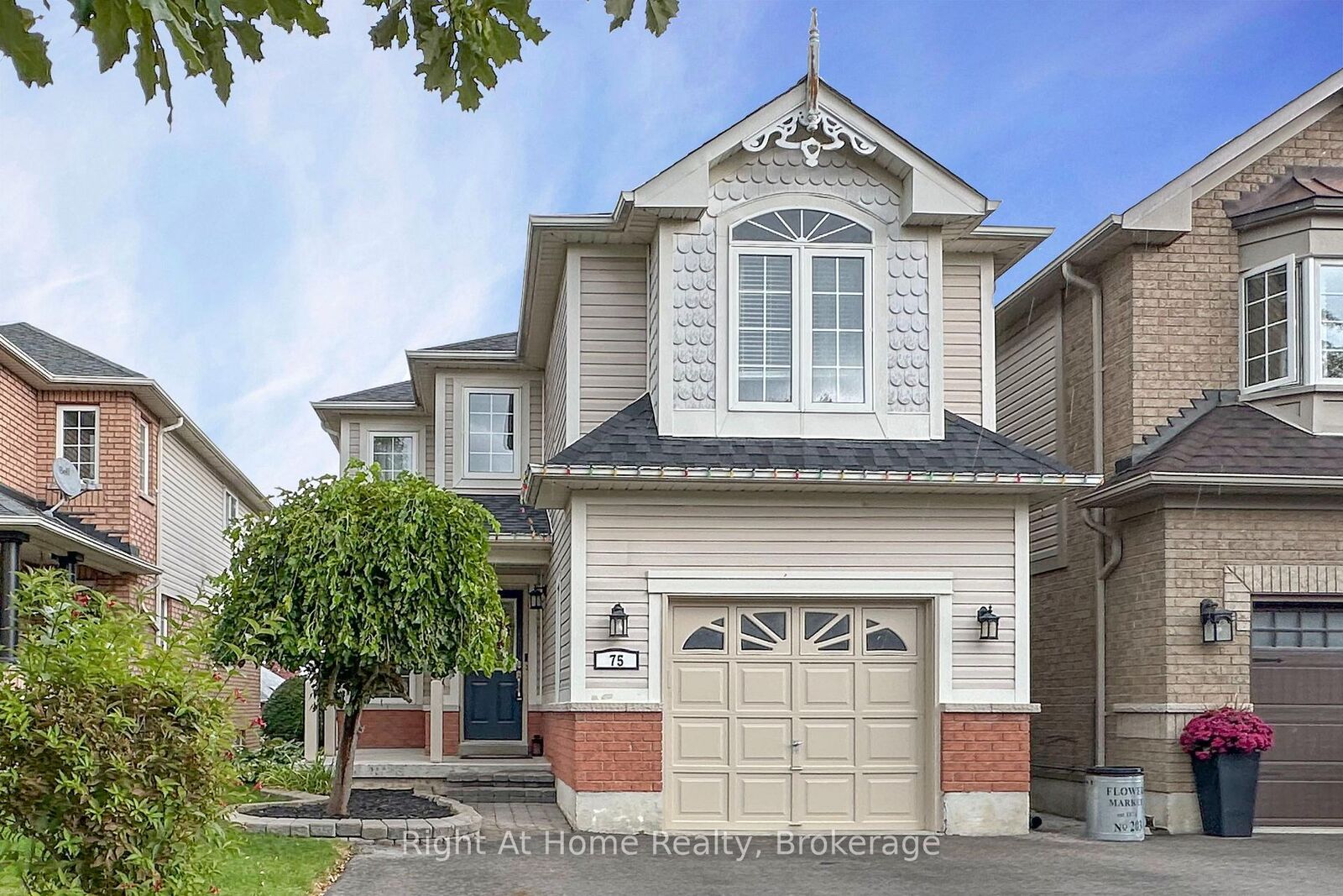 Property Photo:  75 Millburn Drive Upper Unit  ON L1C 5L6 