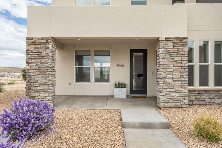 Property Photo: 5944 S Cinder Hollow Cove UT 84790