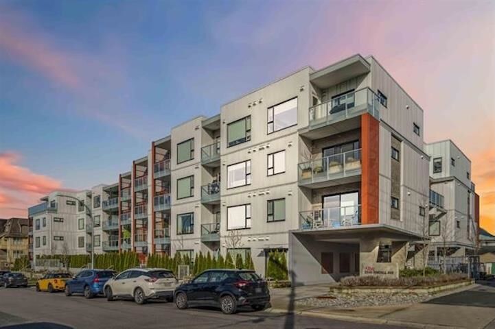 Property Photo:  2345 Rindall Avenue 109  BC V3C 0T1 