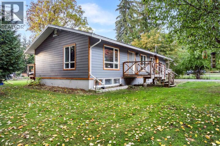 Property Photo: 506 1st Avenue Northwest BC V0G 1R0