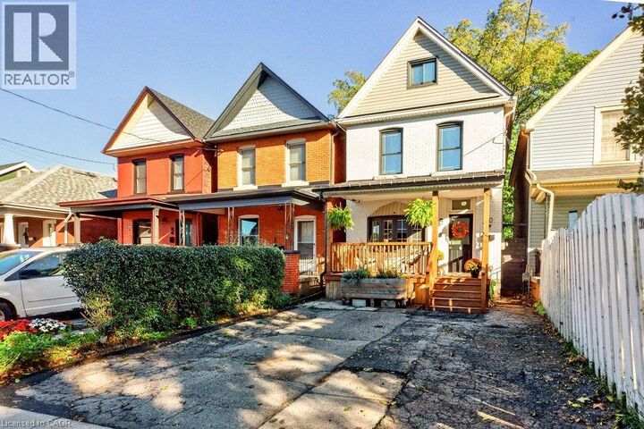 Photo de la propriété:  20 Belview Avenue  ON L8L 7K5 