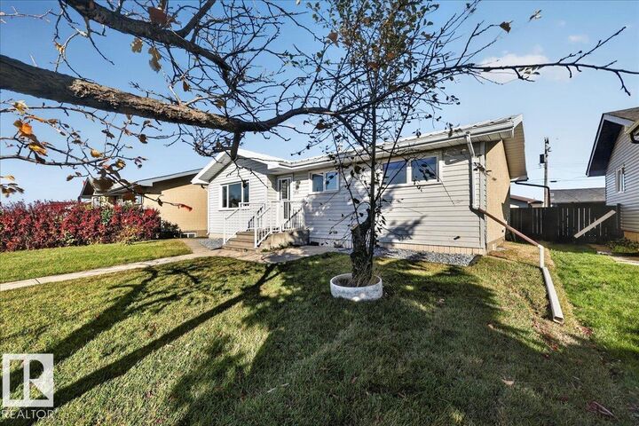 Property Photo: 4716 51 Avenue AB T0A 1N0