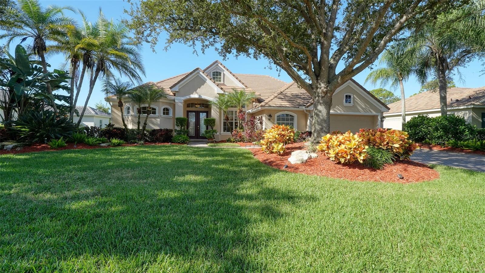 Property Photo:  8922 Bloomfield Boulevard  FL 34238 