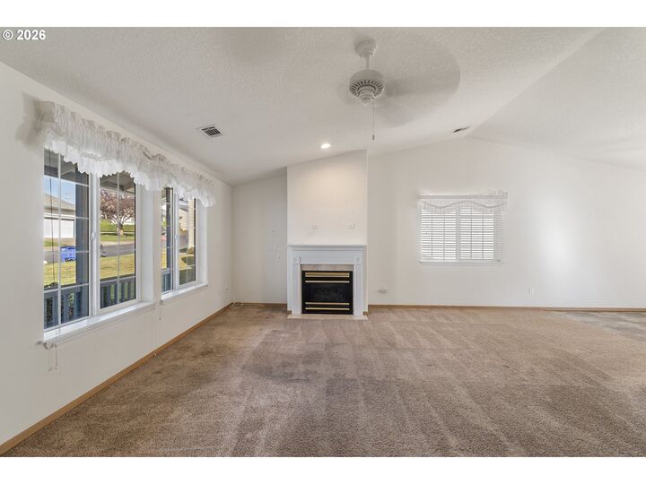 Property Photo: 2203 NE 78th Ave WA 98664