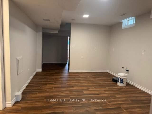 Property Photo:  4 Apple Valley Way Bsmt  ON L6P 3P8 
