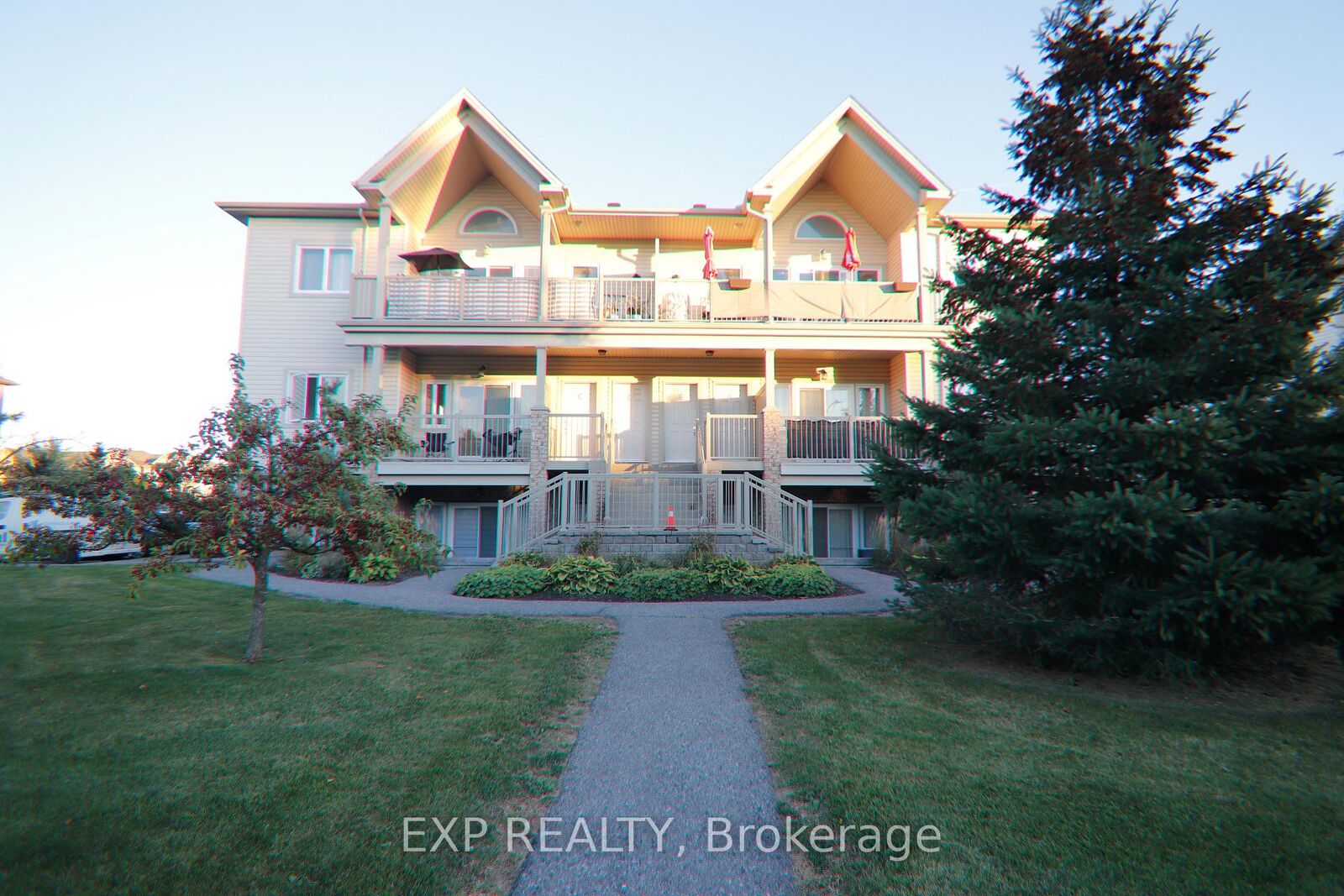 Property Photo:  137 Harthill Way C  ON K2J 5V1 