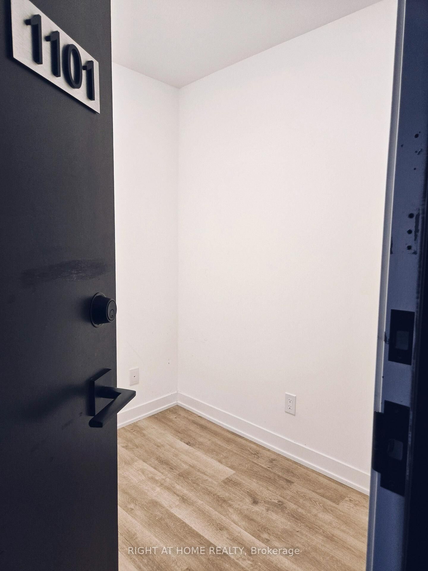Property Photo:  292 Verdale Crossing 1101B  ON L6G 0H6 