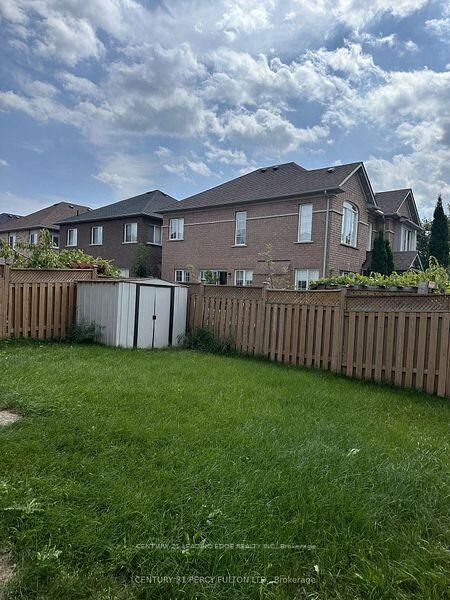Property Photo:  5960 Algarve Drive  ON L5M 6Y7 