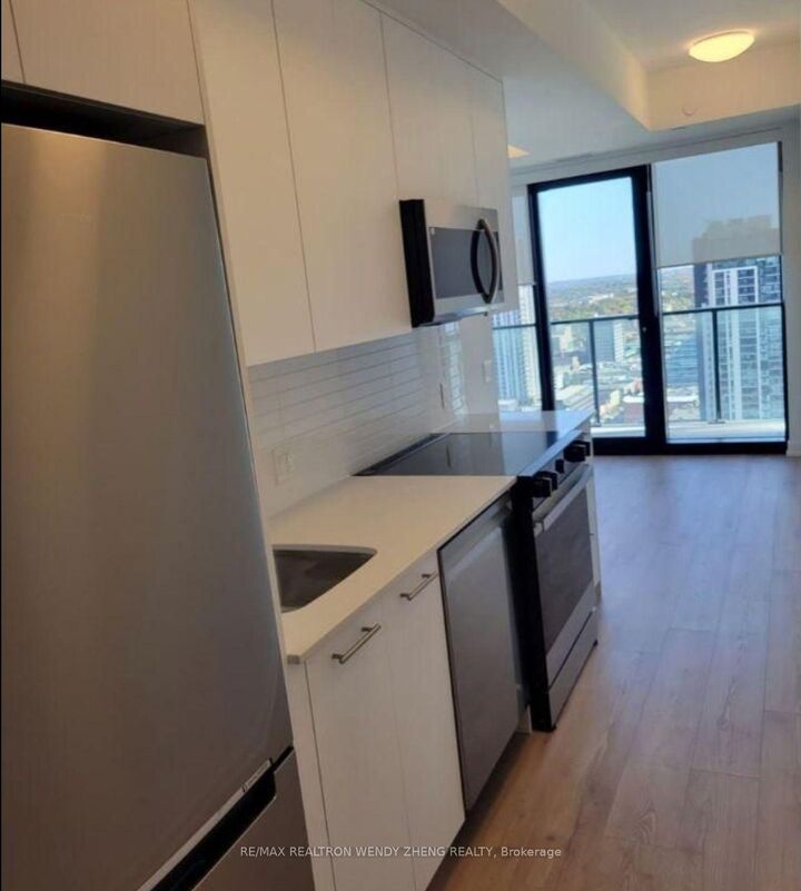Property Photo: 30 Francis Street S 1604 ON N2G 0H1