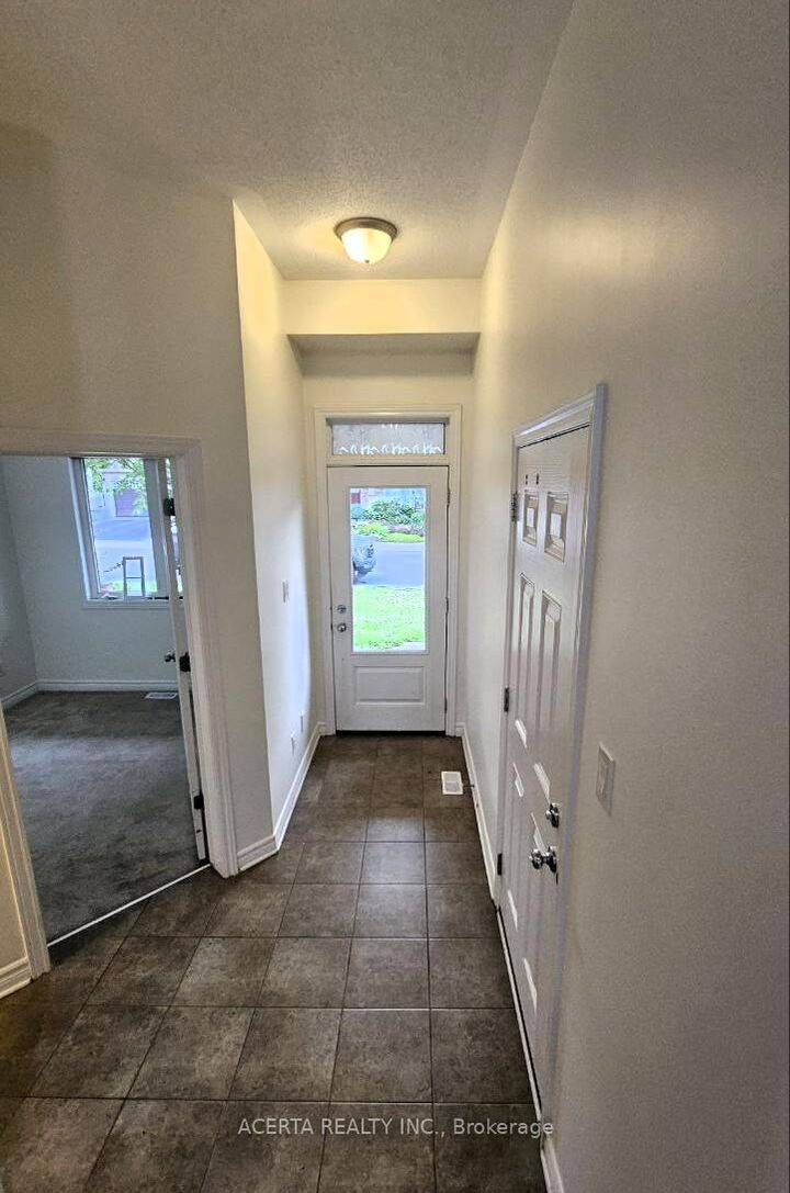 Property Photo: 420 Abbeydale Circle ON K2K 0E8