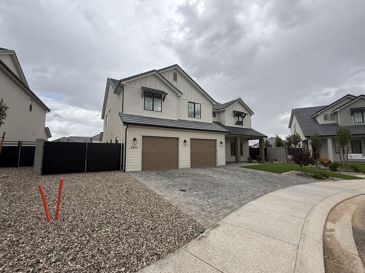 Property Photo:  2911 E Yavin Way  UT 84790 