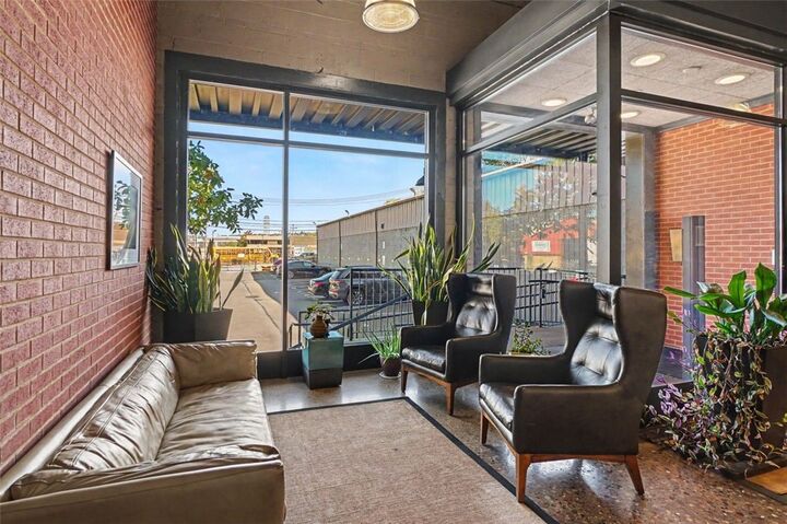 Property Photo:  2250 Mary Street 306  PA 15203 