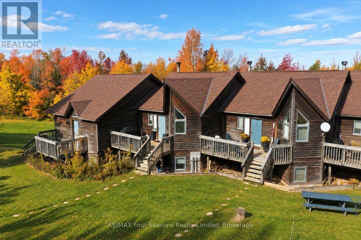 Property Photo:  1945 Nottawasaga Concession 10 Corners South 12  ON L0M 1H0 