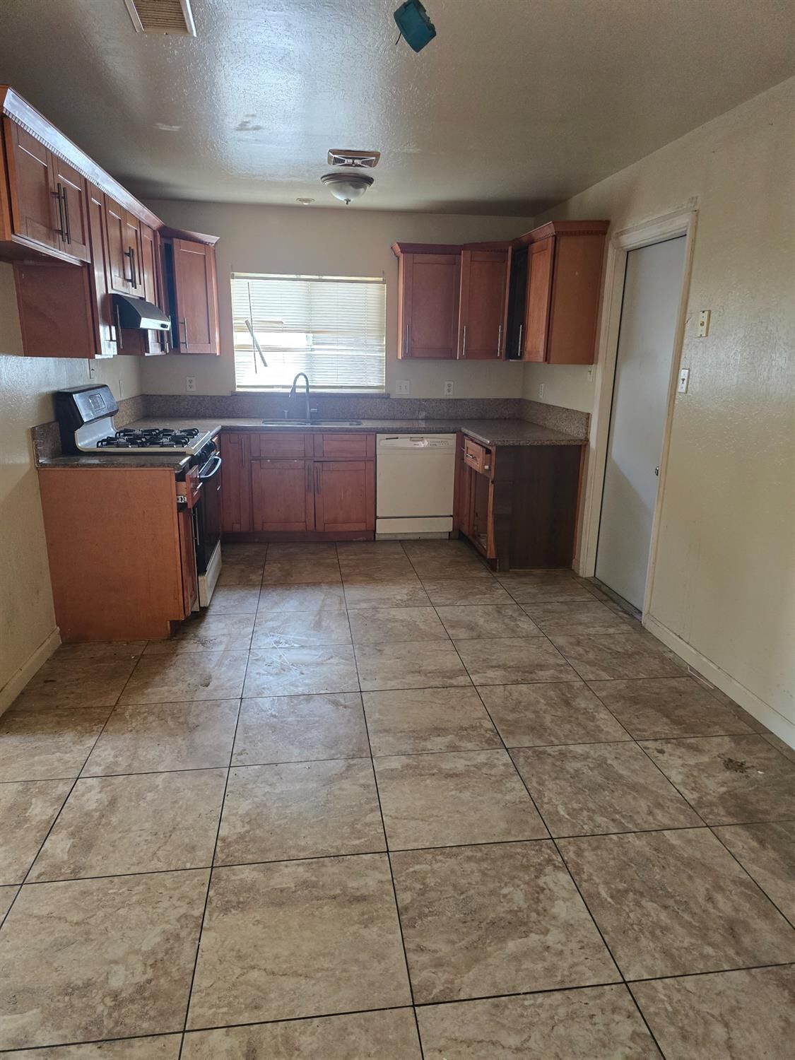 Property Photo: 2218 Babette Way CA 95832