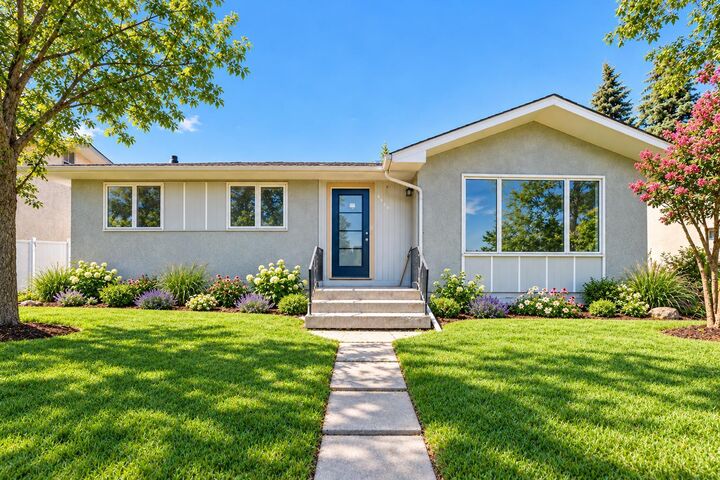 Property Photo:  6619 4 Street NW  AB T2K 1C1 
