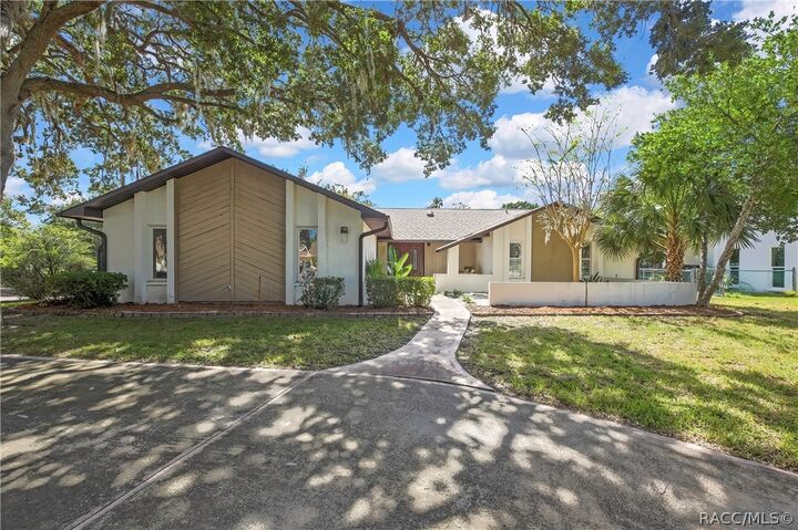 Property Photo:  11806 W Riverhaven Drive  FL 34448 