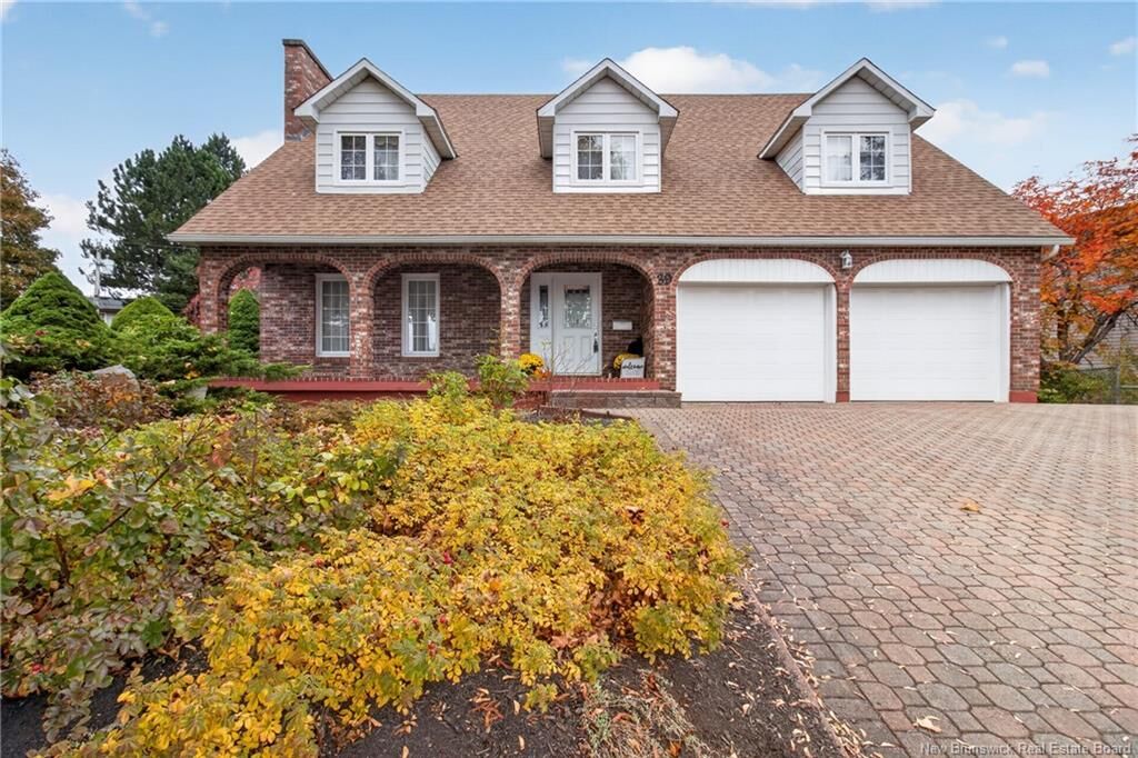 Property Photo: 39 Kenwood Drive NB E1E 3Z2