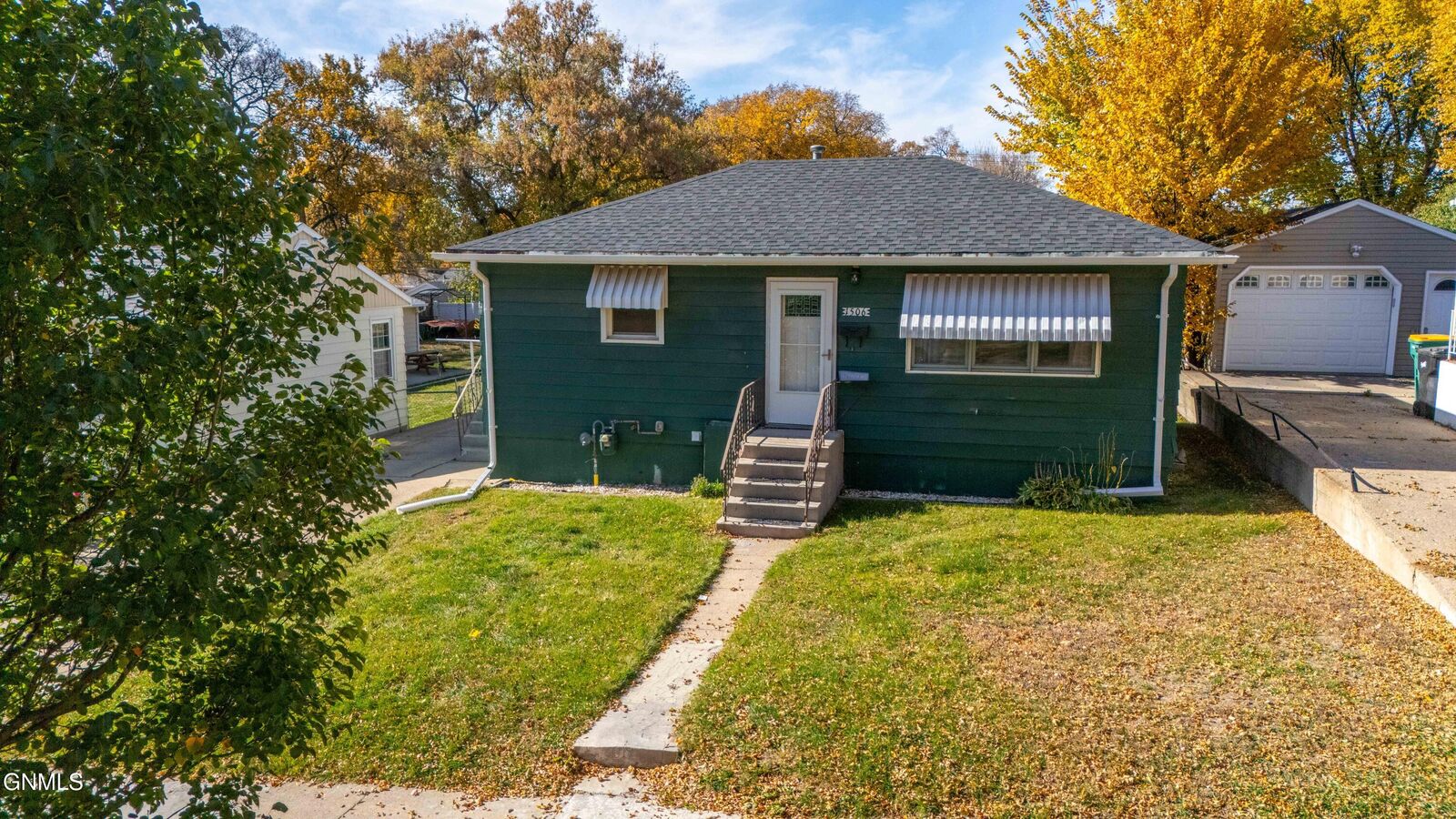 Property Photo:  1506 13th Street N  ND 58501 