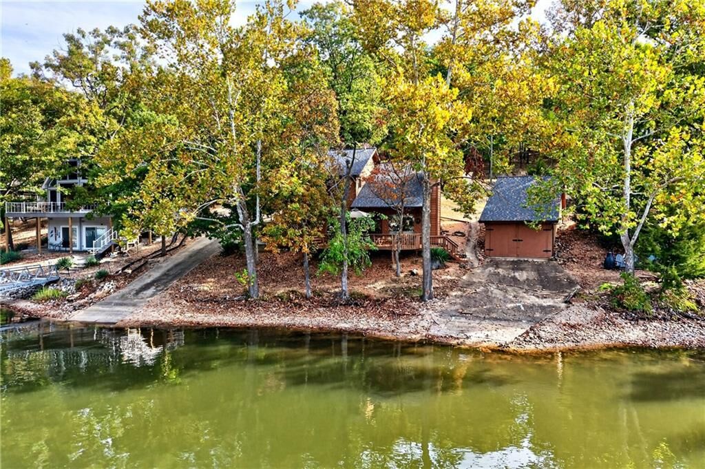 Property Photo: 141 Fallen Oak Circle MO 65079