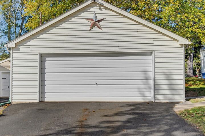 Property Photo: 402 Constitution Avenue PA 18055