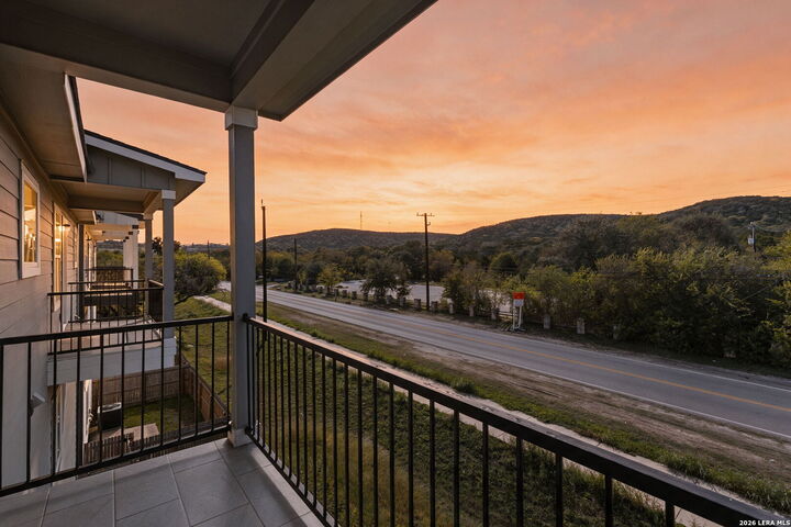 Property Photo: 21419 Sir Walter Ln TX 78256
