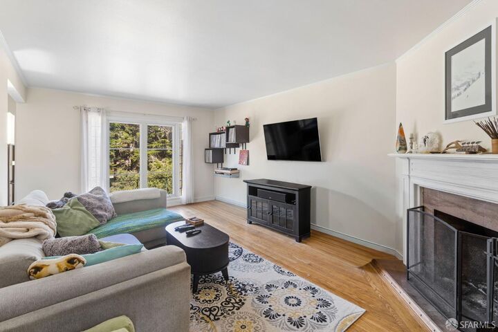 Property Photo: 3433-3435 Lincoln Way CA 94122