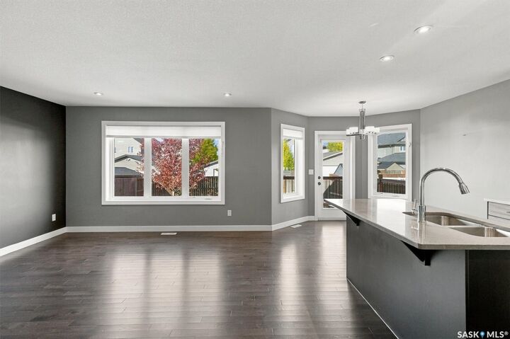 Property Photo:  319 Langlois Way  SK S7T 0M9 