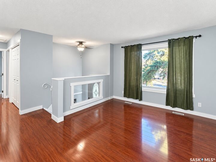 Property Photo:  5309 2nd Avenue N  SK S4R 0Z5 