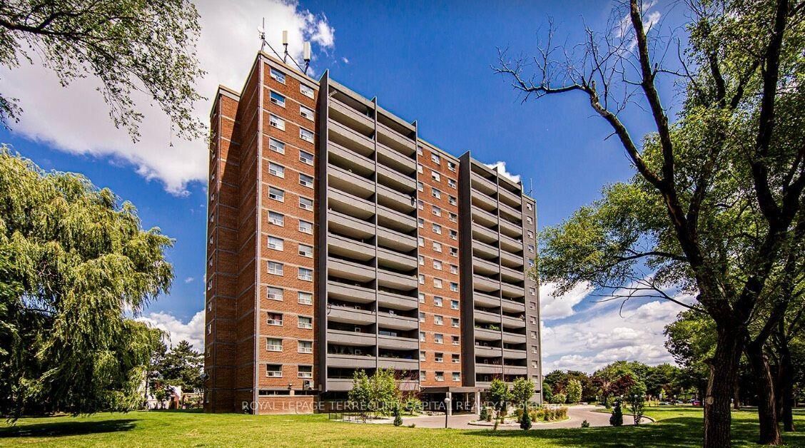 Property Photo:  50 Driftwood Avenue 1406  ON M3N 2M6 